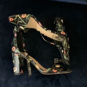Vince camuto floral sandals